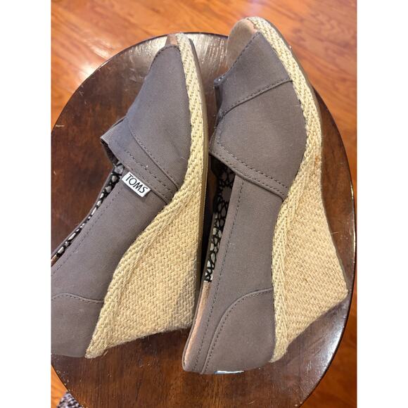 TOMS Grey Canvas Peep Toe Espadrille Wedge Shoes - Size 8.5 - Picture 9 of 9